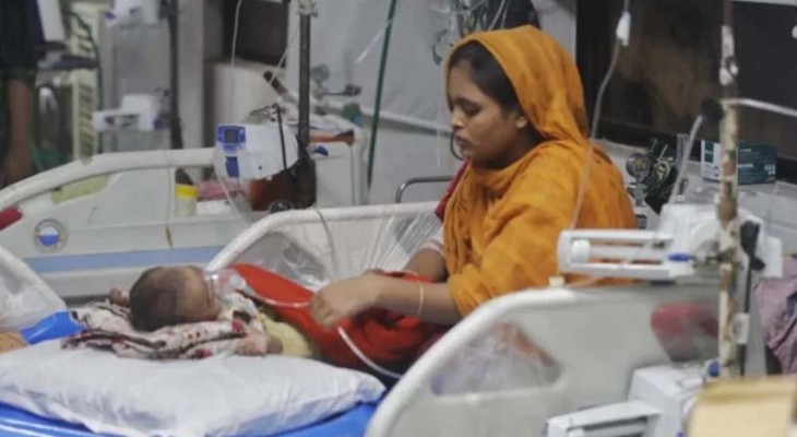 আইসিইউ সংকটে বিপন্ন শৈশব, ঢাকায় রোগীর ঢল